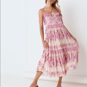 Spell & The Gypsy
Coco Lei Strappy Gown Lilac